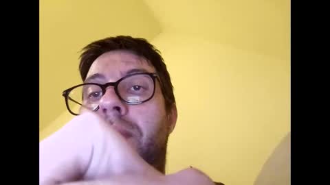 Snapshot of whatwouldyouliketosee chatting on 10/26/25, 03:01 stoffy online show from 10/26/25, 03:01