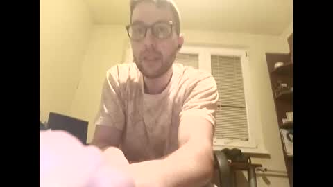 Snapshot of whatwouldyouliketosee chatting on 11/14/25, 01:59 stoffy online show from 11/14/25, 01:59