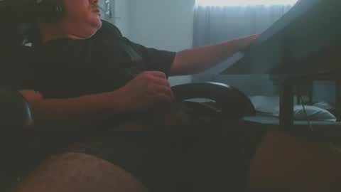 white_iverson online show from 02/03/25, 09:18