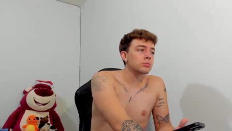 Snapshot of white_jacob chatting on 01/21/25, 12:46 Camilo R online show from 01/21/25, 12:46