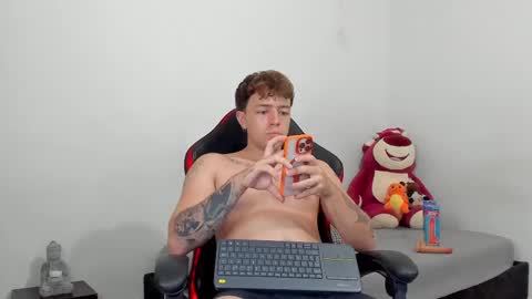 Snapshot of white_jacob chatting on 02/15/25, 10:21 Camilo R online show from 02/15/25, 10:21