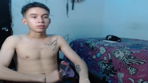 Snapshot of whiteboy69902 chatting on 10/23/25, 05:44 whiteboy69902 online show from 10/23/25, 05:44