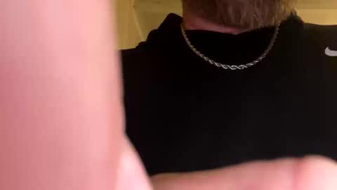 Snapshot of whitechoc2012 chatting on 10/31/25, 04:02 whitechoc2012 online show from 10/31/25, 04:02