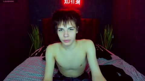 Snapshot of whiterabbit342 chatting on 10/23/25, 01:21 Geoffrey online show from 10/23/25, 01:21