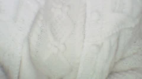 whitesweater online show from 12/05/24, 08:00