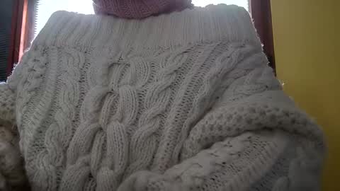 whitesweater online show from 01/28/25, 11:06