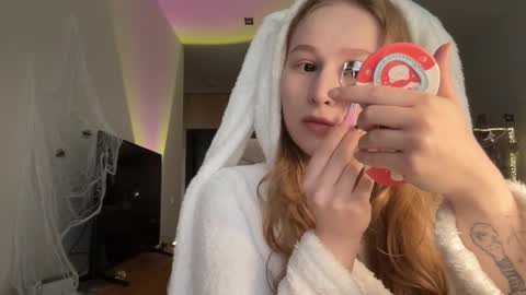 Alisa online show from 10/29/25, 07:54