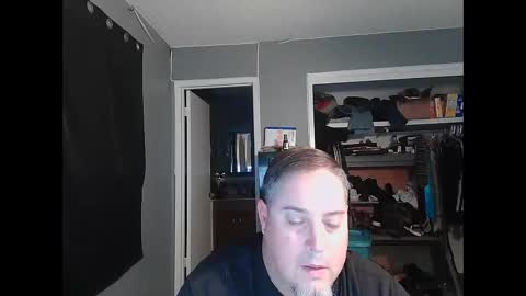 Snapshot of whydoidothis77 chatting on 11/26/25, 12:33 whydoidothis77 online show from 11/26/25, 12:33