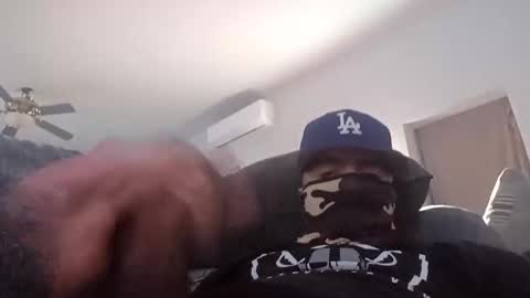 whyyuhcare7022 online show from 10/31/25, 03:02