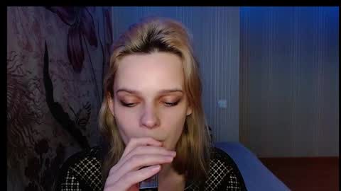 Snapshot of wicky_hey chatting on 09/23/25, 03:09 Victoria online show from 09/23/25, 03:09