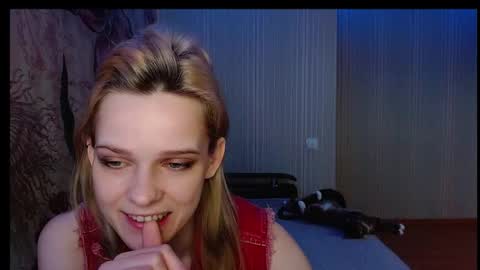 Snapshot of wicky_hey chatting on 09/26/25, 08:02 Victoria online show from 09/26/25, 08:02