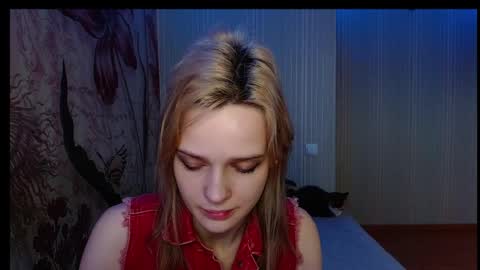 Snapshot of wicky_hey chatting on 09/28/25, 04:51 Victoria online show from 09/28/25, 04:51