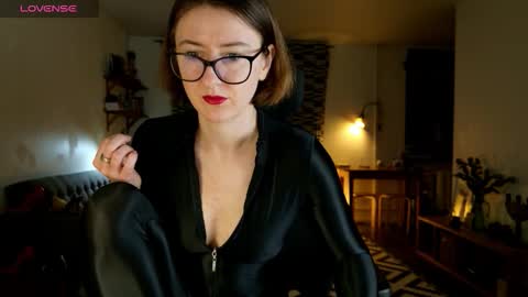 wild_peony online show from 10/09/25, 06:28