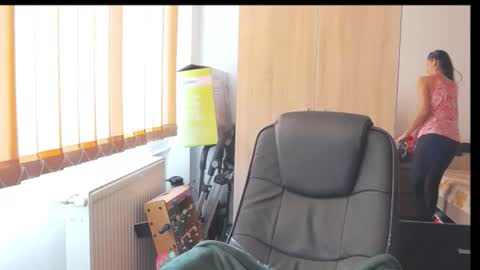 Bea online show from 10/22/25, 07:08