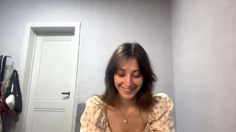 Snapshot of wildpeachh chatting on 10/14/25, 07:58 wildpeachh online show from 10/14/25, 07:58