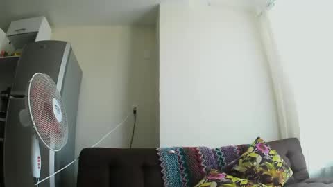 Snapshot of wildstrawberry30 chatting on 03/02/25, 10:38 Wild Strawberry online show from 03/02/25, 10:38