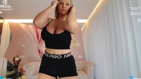 Lili online show from 12/15/24, 03:20