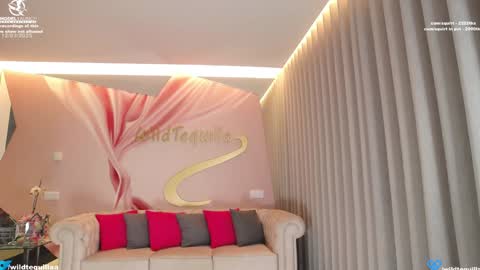 Lili online show from 03/12/25, 07:49