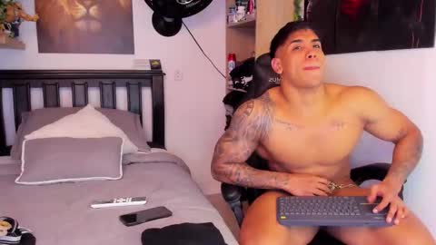 Snapshot of william_dracko9 chatting on 10/19/25, 05:30 Dracko online show from 10/19/25, 05:30