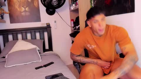 Snapshot of william_dracko9 chatting on 10/24/25, 08:27 Dracko online show from 10/24/25, 08:27