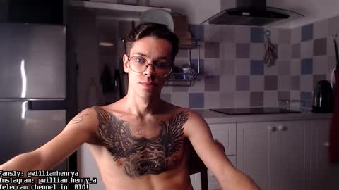 Snapshot of william_henry_a chatting on 09/23/25, 12:19 William online show from 09/23/25, 12:19