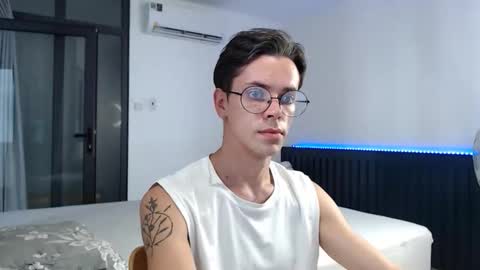 William online show from 10/19/25, 01:39