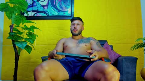 Snapshot of william_parra55 chatting on 10/11/25, 11:42 William Parra online show from 10/11/25, 11:42