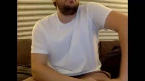 Snapshot of williambeats chatting on 12/29/24, 04:05 will i am online show from 12/29/24, 04:05