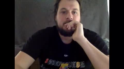 Snapshot of williambeats chatting on 02/24/25, 07:52 will i am online show from 02/24/25, 07:52