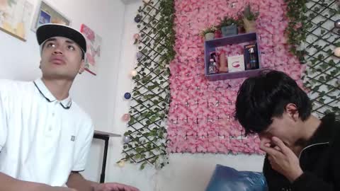 Snapshot of willians__ chatting on 10/19/25, 04:02 willians__ online show from 10/19/25, 04:02