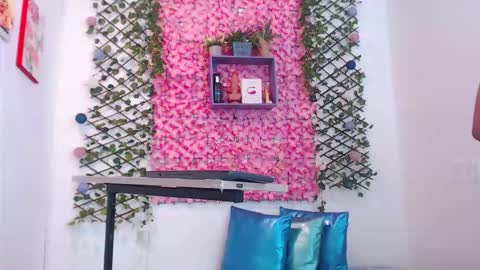 Snapshot of willians__ chatting on 10/22/25, 04:46 willians__ online show from 10/22/25, 04:46