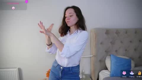 for u Alise online show from 11/21/25, 04:44