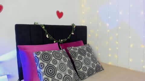 Snapshot of wini_fer chatting on 01/15/25, 12:04 Wini Fer online show from 01/15/25, 12:04