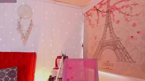 Snapshot of wini_fer chatting on 02/19/25, 04:00 Wini Fer online show from 02/19/25, 04:00