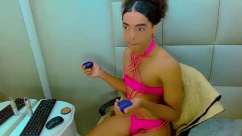 WinnyBarness online show from 10/25/25, 02:08