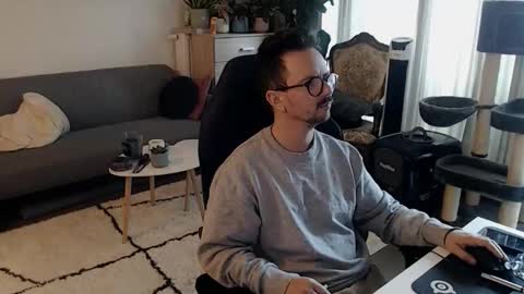 Snapshot of winnydepooh chatting on 10/10/25, 08:24 cream36 online show from 10/10/25, 08:24