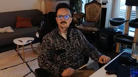 Snapshot of winnydepooh chatting on 11/07/25, 03:23 cream36 online show from 11/07/25, 03:23