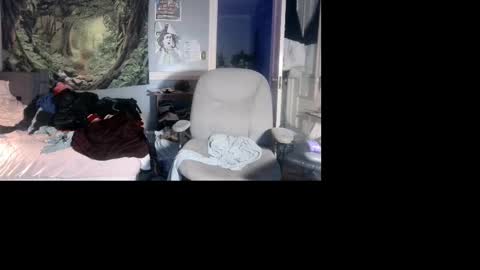 Snapshot of winter123137 chatting on 12/30/24, 07:37 Winter online show from 12/30/24, 07:37