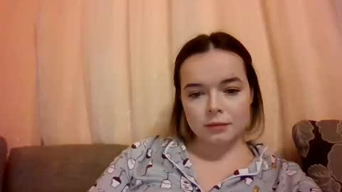 Snapshot of winter__white_rose chatting on 12/02/24, 08:11 Emma online show from 12/02/24, 08:11