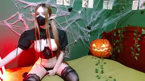 Snapshot of winter_elf chatting on 10/18/25, 03:53 Winter online show from 10/18/25, 03:53