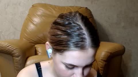 wira_witch online show from 11/19/25, 01:55