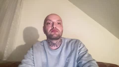 Snapshot of wired666 chatting on 11/23/25, 04:18 wired666 online show from 11/23/25, 04:18