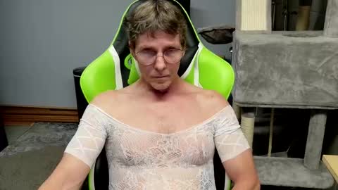 wirehead1970 online show from 10/11/25, 03:28