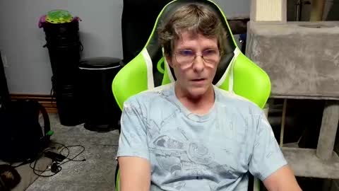 wirehead1970 online show from 11/19/25, 02:22