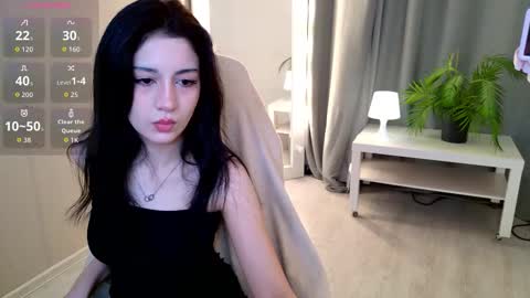 Vivian online show from 10/24/25, 05:04