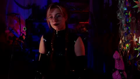 Snapshot of witch_fiona chatting on 12/15/24, 07:42 Goddess of two strapons - Mr. long Don Mr. Pinky online show from 12/15/24, 07:42