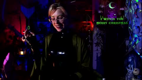 Snapshot of witch_fiona chatting on 12/28/24, 07:43 Goddess of two strapons - Mr. long Don Mr. Pinky online show from 12/28/24, 07:43