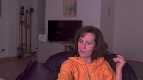 Witch in Silk online show from 10/16/25, 10:33