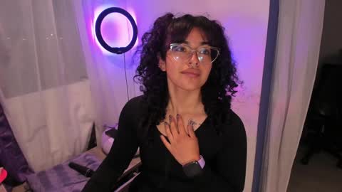 Snapshot of witchofhearts chatting on 01/06/25, 11:09 Luna Violeta A r t i s t online show from 01/06/25, 11:09