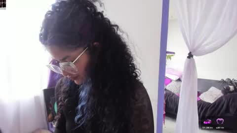Snapshot of witchofhearts chatting on 09/21/25, 07:15 Luna Violeta A r t i s t online show from 09/21/25, 07:15